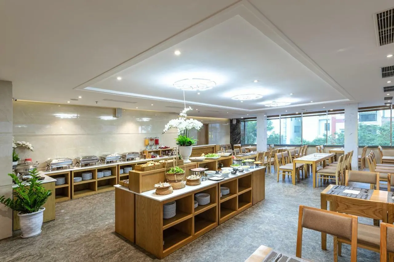 岘港绿茵酒店 越南